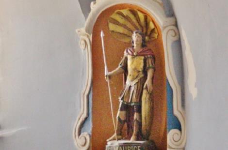 5. Charrecey statue baroque (XVIIIe) de saint Maurice niche à coquille