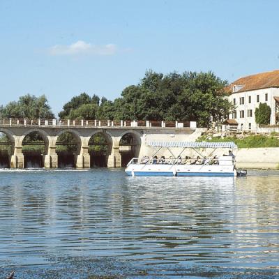 Balade en bateau à La Truchère