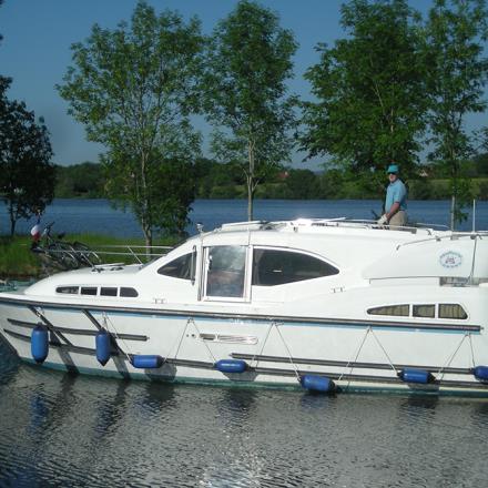 Location de bateaux Aquafluvial - CANAL DU NIVERNAIS