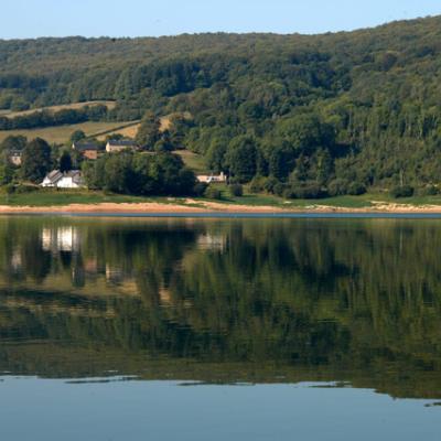 Baignade au Lac de Pannecière — ADT 58