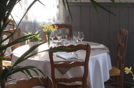 Restaurant---Doubs-Rivage-3