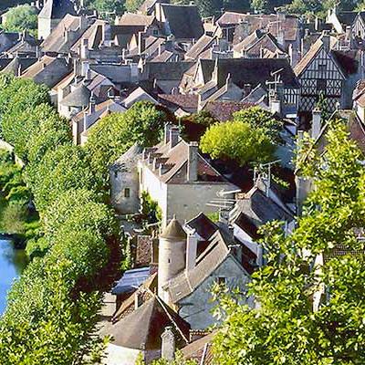 Noyers-sur-Serein - Crédit : A. Doire / Bourgogne Tourisme